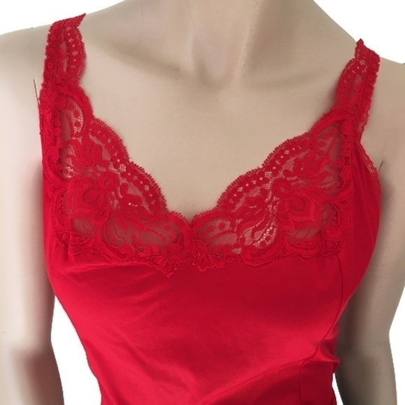 π
ΊVintage Olga Lipstick Red Lace Lacy Camisole Cami Top Gorgeous NWOT - Picture 2 of 10